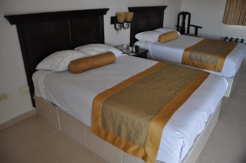 Hotel Go Inn Монклова Экстерьер фото